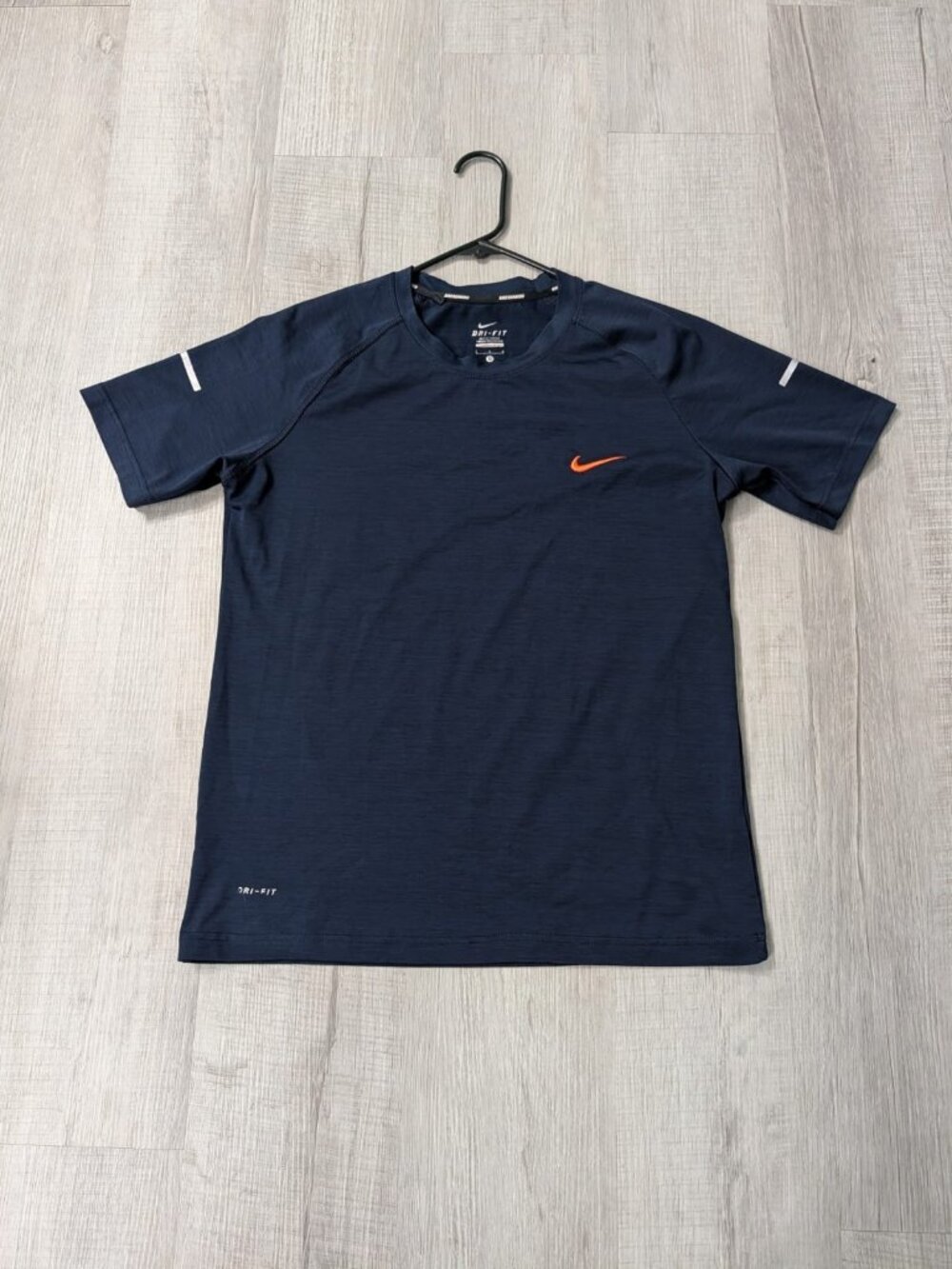 Nike Better world Short Sleeve Blue Running T-Shirt Logo Orange embroidered Sz L